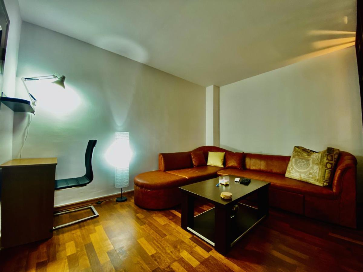 Central & Comfortable Studio Тырговиште Экстерьер фото